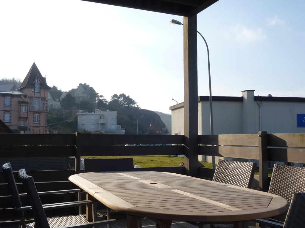 Le Normandy Apartamento Pourville-sur-Mer Quarto foto