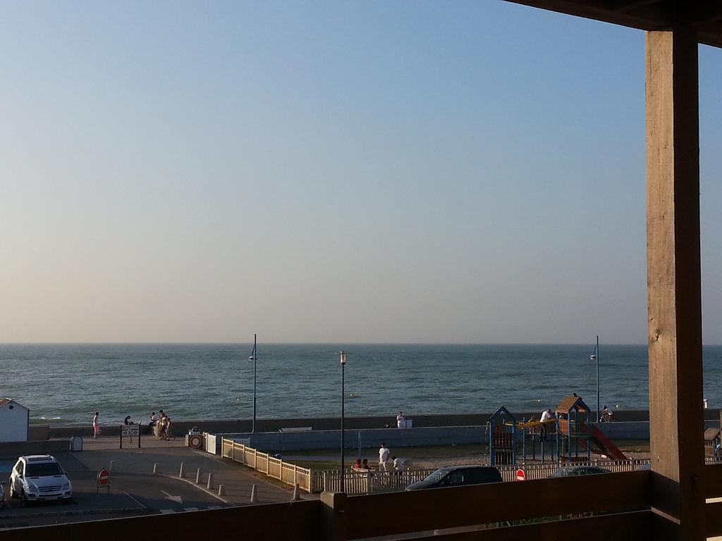 Le Normandy Apartamento Pourville-sur-Mer Quarto foto